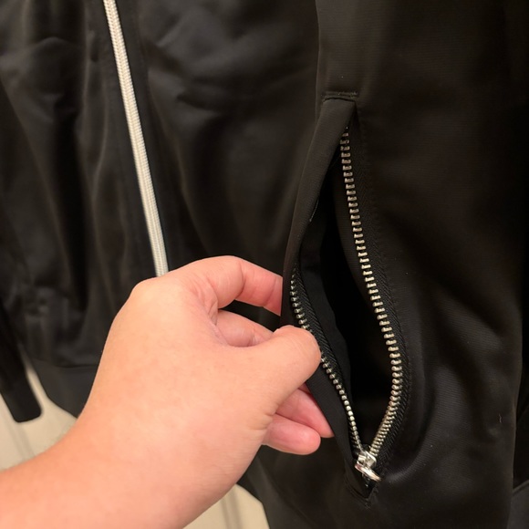 Hudson’s Bay Canada Sports Jacket - Picture 5 of 5